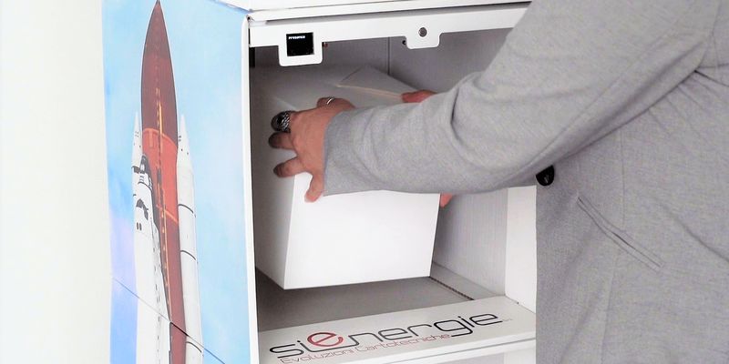 espositore-in-cartone-con-allestimento-facile_rilevamento-dati-nel-punto-vendita